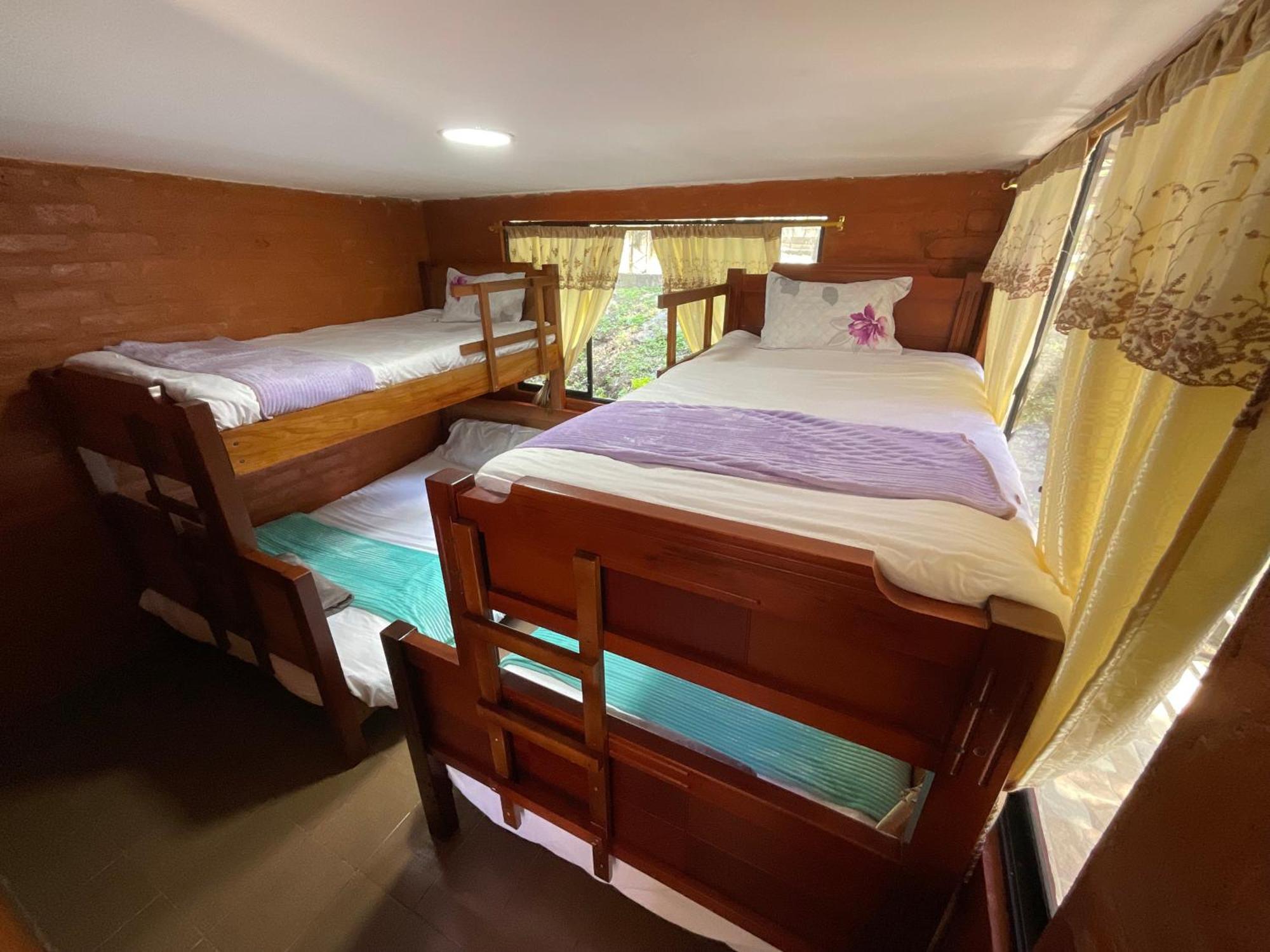 Playita Salomon Hotell Baños Eksteriør bilde