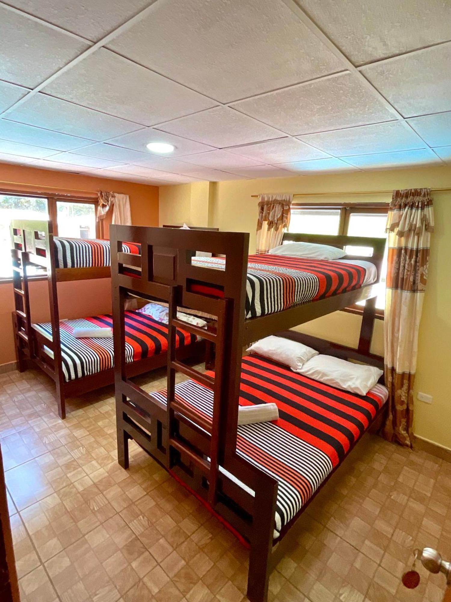 Playita Salomon Hotell Baños Eksteriør bilde